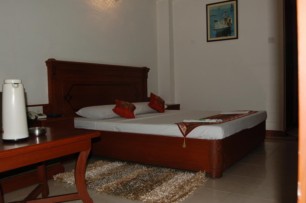 Hotel Kanishka Phg Бангалор Номер фото