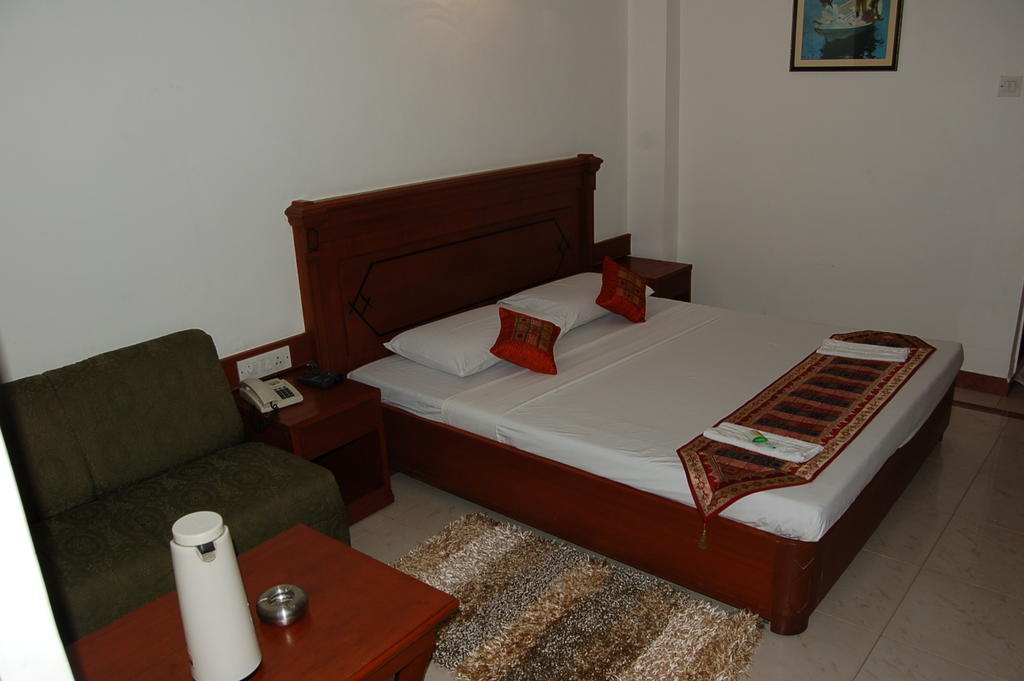 Hotel Kanishka Phg Бангалор Номер фото